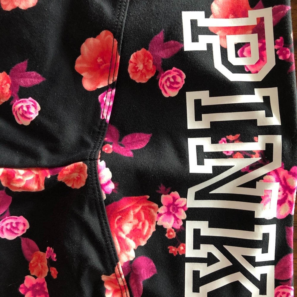 NWT. Pink Brand Capri Leggings.